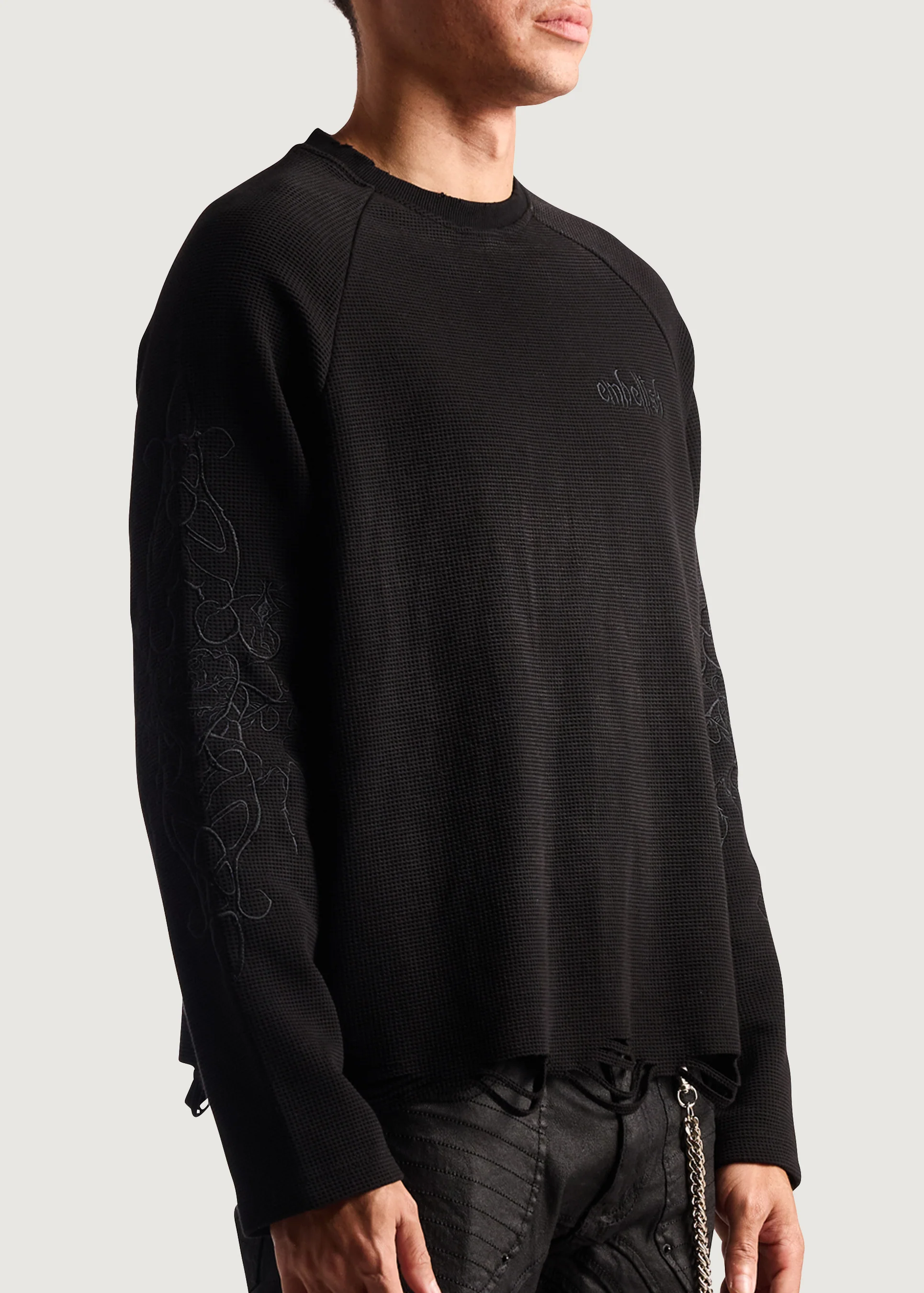 Ashen Thread (Black) - Image 5